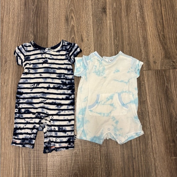 Splendid Baby Boys Soft Blue Short Sleeve Rompers Size 0-3 Months - Picture 1 of 3